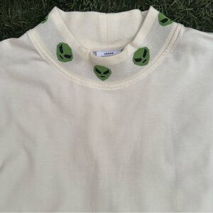 Urban Outfitters Alien Mock Neck Tee Short Sleeve Shirt Unisex Y2K Style Top S